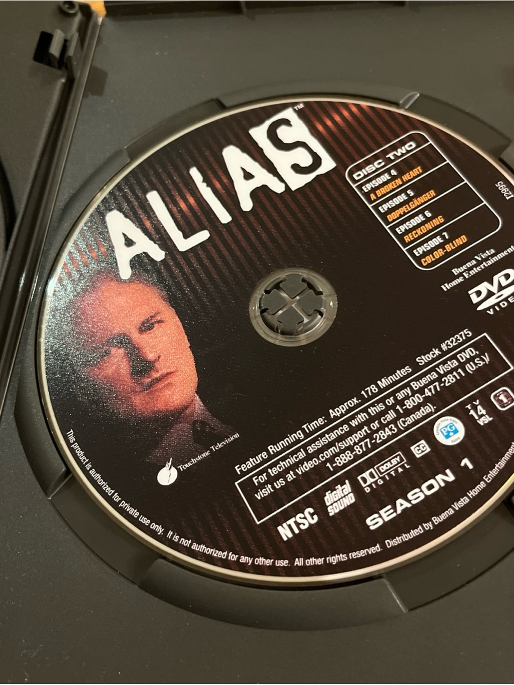 Alias First Season - Picture 4 of 8